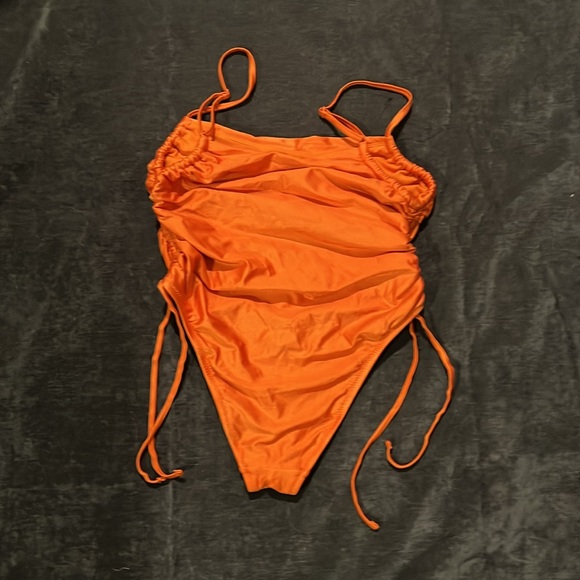 FE NOEL - Picture 2 of 4